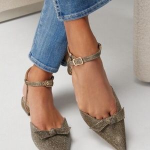 White House Black Market Sparkle Closed Toe Flat in Bronze Sz. 7.5 New in Box